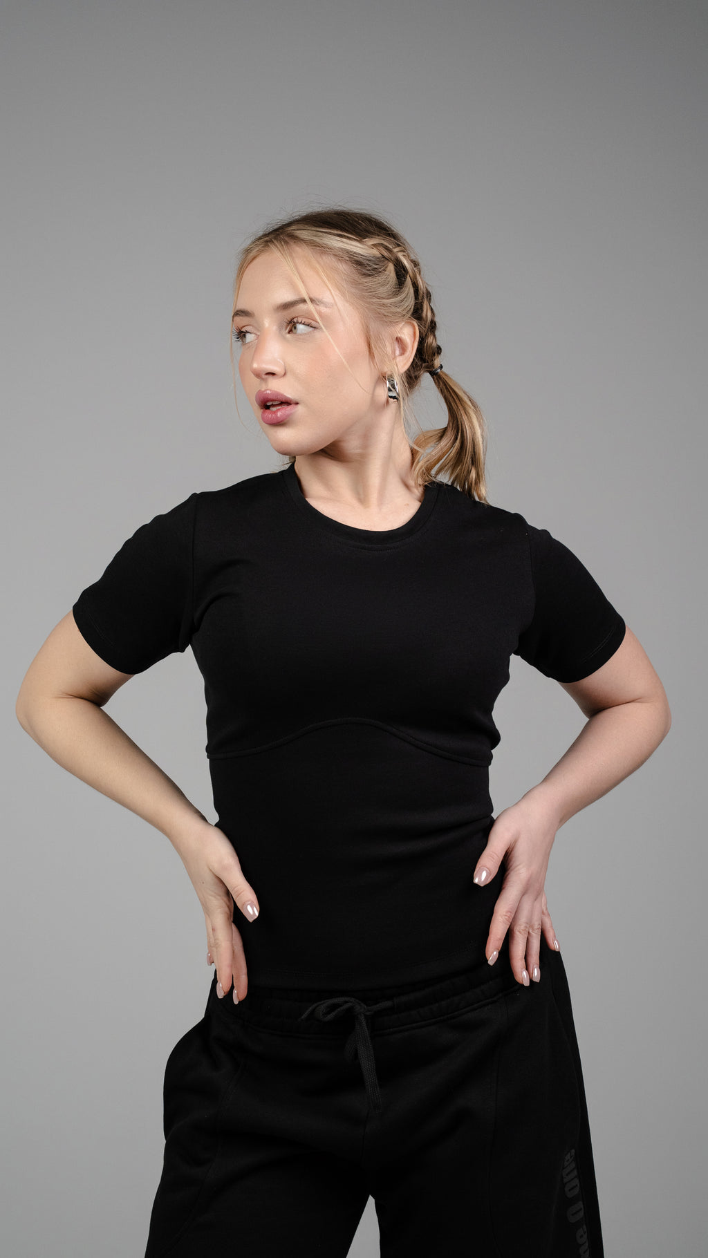 BACKLESS TOP